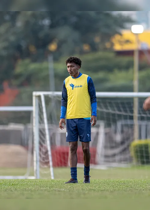
				Volante Ramon acerta retorno ao CSA para a temporada 2026
			
			