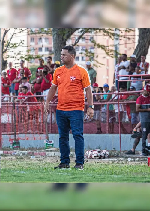 
				Após derrota, Penedense demite Alyson Dantas e oficializa retorno do técnico Bebeto Moraes
			
			