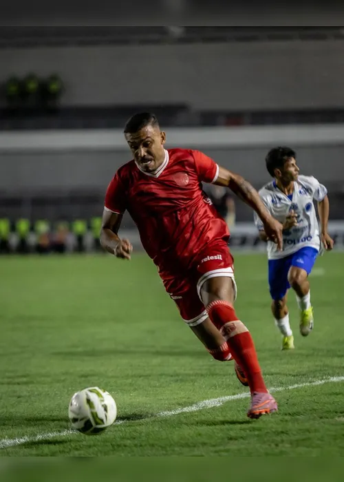 
				Com gol de Maycon, CRB vence o Cruzeiro e segue na liderança do Alagoano: 1 a 0
			
			