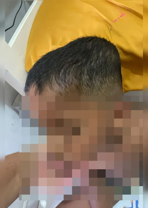 
				Moradores cercam casa de babá suspeita de espancar criança autista em Arapiraca
			
			