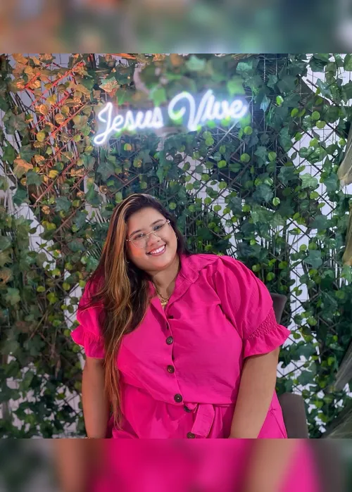 
				Quem era Thaysla Beltrão, jovem que morreu após cirurgia bariátrica
			
			