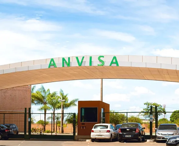 Anvisa e Dinavisa firmam acordo para controle de produtos ilegais
