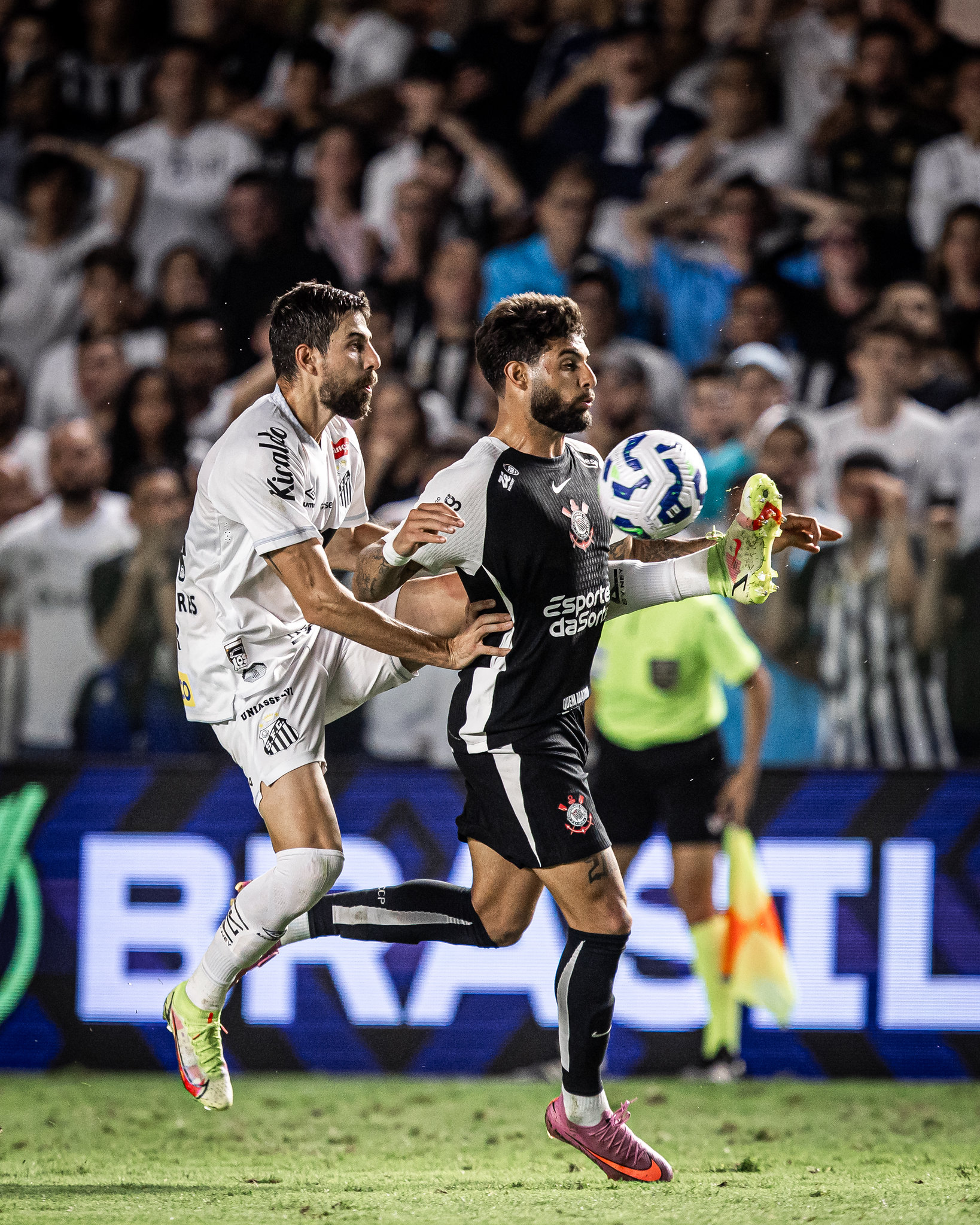 Santos x Corinthians: onde assistir ao vivo, horário e escalações do jogo
