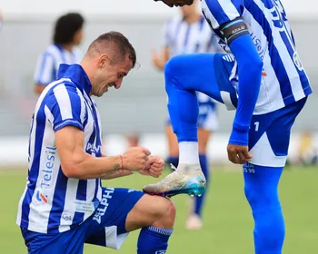 No Trapichão, CSA faz dever de casa e supera o Cruzeiro com um gol em cada tempo: 2 a 0