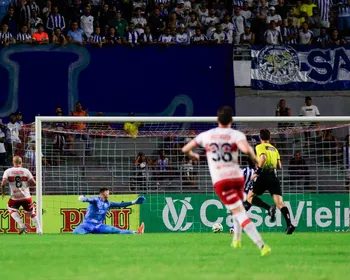 Chrystopher marca o segundo do CRB no clássico diante do CSA; veja o lance
