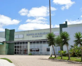 Ex-companheiro é suspeito de esfaquear mulher no pescoço em Limoeiro de Anadia