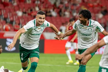 
				Andreas rebate polêmica no clássico entre Palmeiras e Corinthians: 'Limpando a chuteira'
			
			