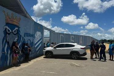 
				Após tumulto no CT, Rodas nega agressão e diz que salário só está 'atrasado 5 dias'
			
			