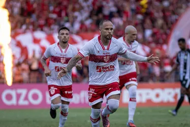 
				CRB atropela o ASA no jogo de ida, com dois gols de Mikael e um de Douglas Baggio: 3x0

			