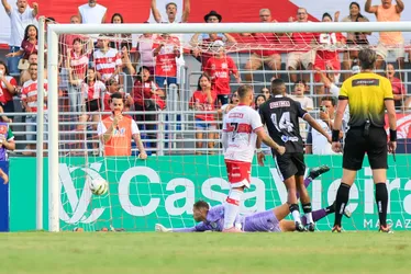 
				CRB atropela o ASA no jogo de ida, com dois gols de Mikael e um de Douglas Baggio: 3x0

			