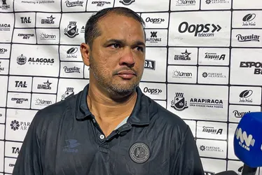 
				Dico Woolley valoriza empate do ASA e projeta classificação com apoio do torcedor
			
			