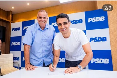 
				Montagem de chapa: JHC filia 3 vereadores do PL no PSDB
			
			