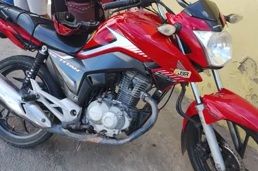 
				Motociclista fica ferido após colisão com carro em cruzamento de Arapiraca
			
			