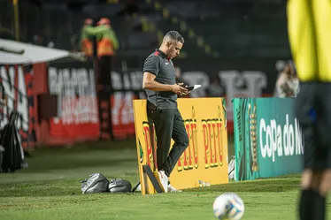 
				Pressionado após derrota na estreia: saiba como vem o Vitória, próximo adversário do CRB
			
			