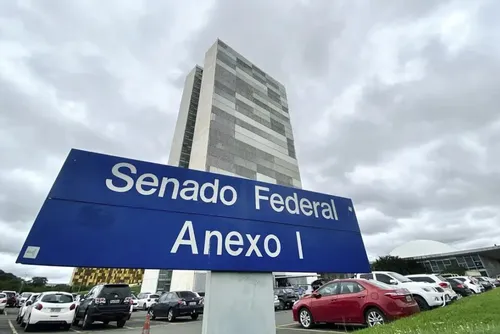 
				Ascensão de Flávio desanima Lula e pressiona PSD
			
			