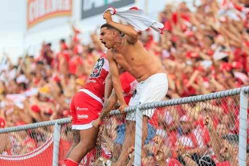 
				Pentacampeão!! CRB faz história e conquista penta do Alagoano após empate com ASA: 1x1
			
			