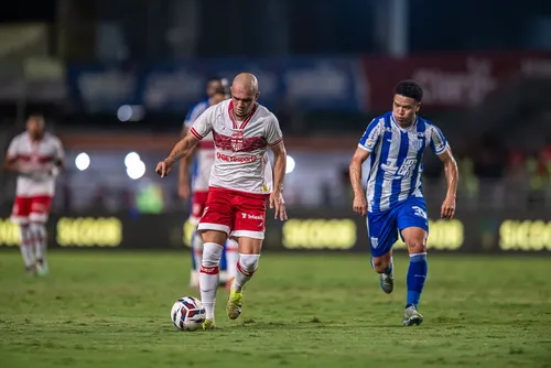 
				CRB recebe o Avaí em busca da primeira vitória na Série B
			
			