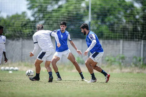 
				CSA paga salário de fevereiro aos funcionários e deve pagar ao elenco nesta sexta
			
			