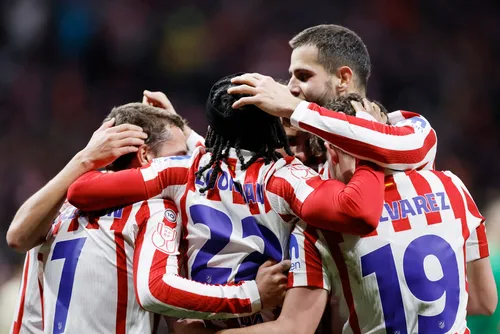 
				Deco critica VAR após derrota do Barcelona para o Atlético
			
			