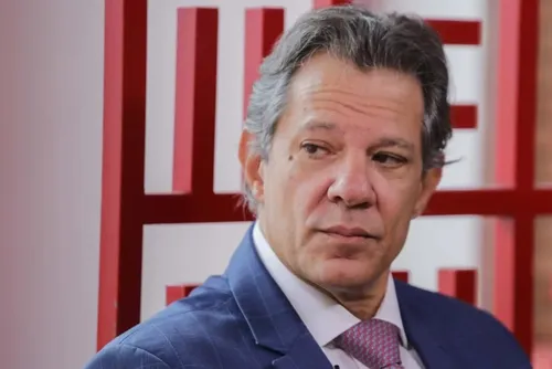 
				Governo Lula publica exoneração de Haddad do Ministério da Fazenda
			
			