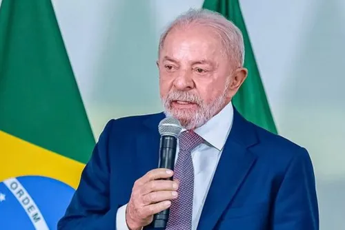 
				Lula constrange o Brasil reclamando de ação dos EUA contra bandidos do PCC
			
			