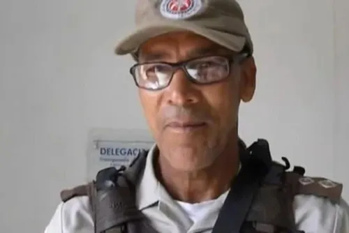 
				PM é morto após tentar salvar mulher de ataque do companheiro
			
			