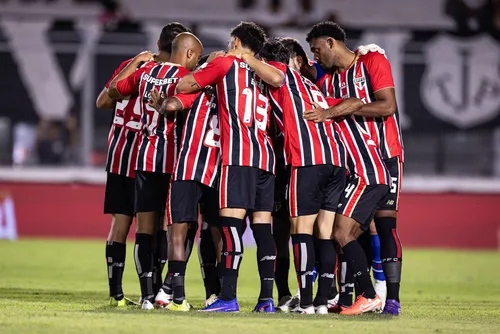 
				São Paulo tenta ampliar invencibilidade com Crespo antes de decisão no Paulistão
			
			