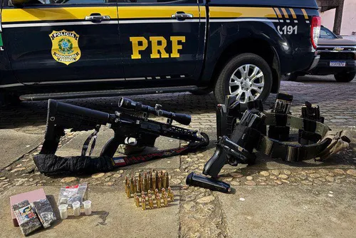 
				Suspeito de liderar tráfico no Jacintinho é preso com fuzil na Bahia
			
			
