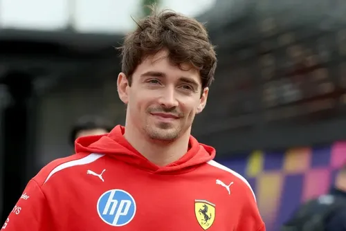 
				Verstappen e Leclerc ironizam carros da F1: 'Parece Mario Kart'
			
			