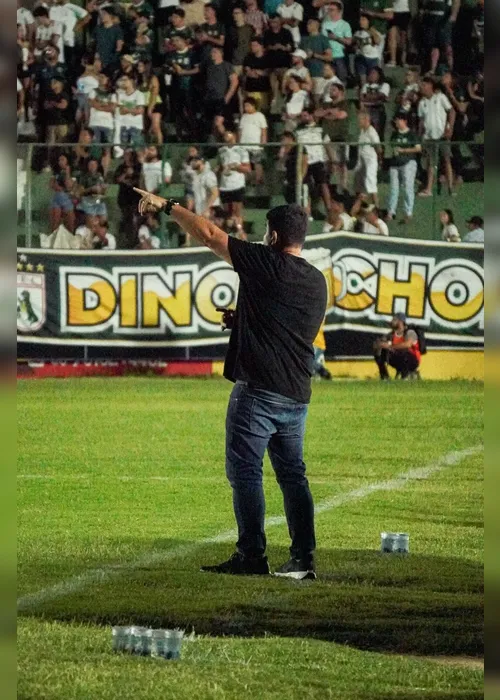 
				Após denúncia de racismo em jogo, Barroca se pronuncia e CRB divulga nota oficial
			
			