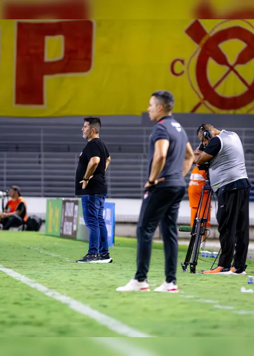 
				CRB 2 x 4 Vitória: Volume não ganha jogo quando falta efetividade
			
			