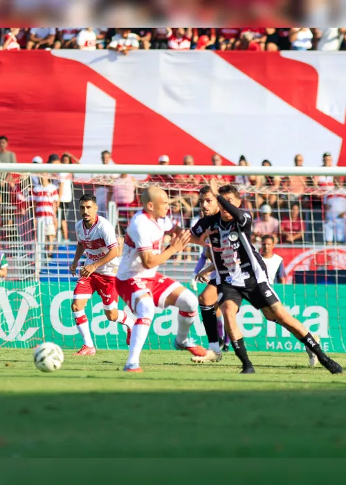 
				CRB atropela o ASA no jogo de ida, com dois gols de Mikael e um de Douglas Baggio: 3x0

			