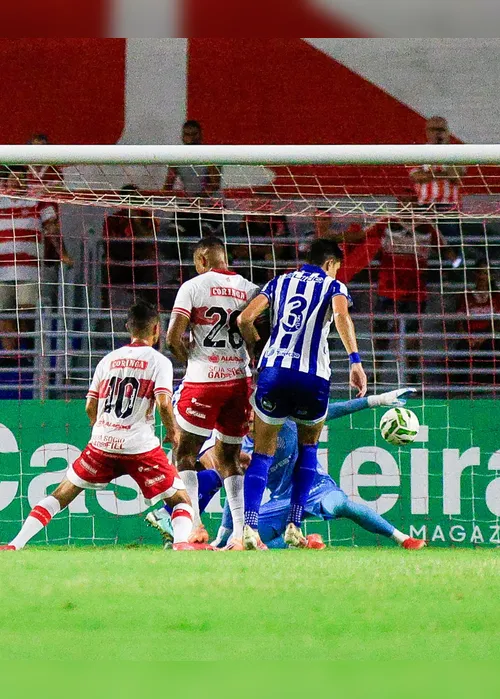 
				CRB vence CSA e tem a vantagem de perder por 1 gol de diferença no jogo de volta: 2x0

			