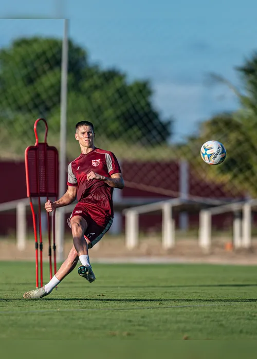 
				Guilherme Estrella valoriza chance no CRB e destaca estilo ofensivo
			
			