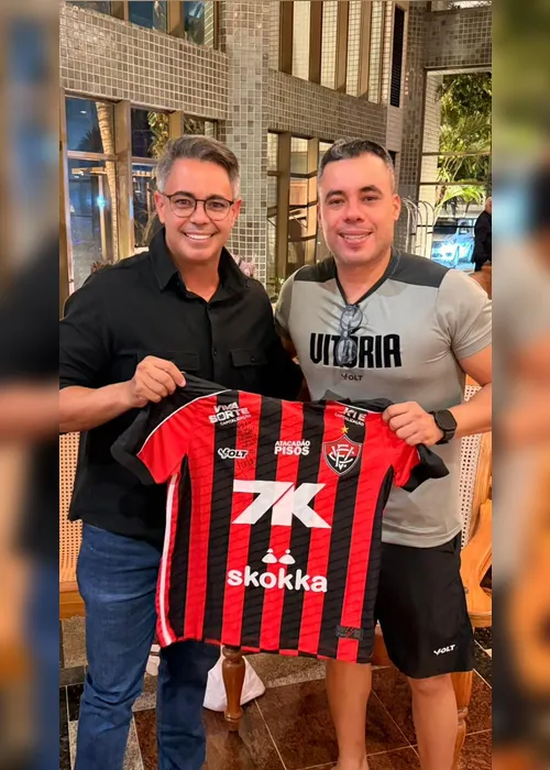 
				Jair Ventura e Eduardo Barroca, quando a beira do campo também emociona
			
			