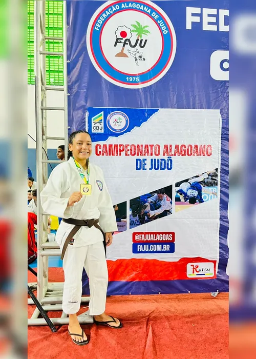 
				Judoca alagoana de 15 anos faz rifa para disputar Brasileiro Regional em João Pessoa
			
			
