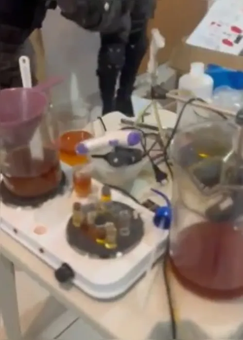 
				Polícia apura rede de distribuição de medicamentos falsificados em Maceió
			
			