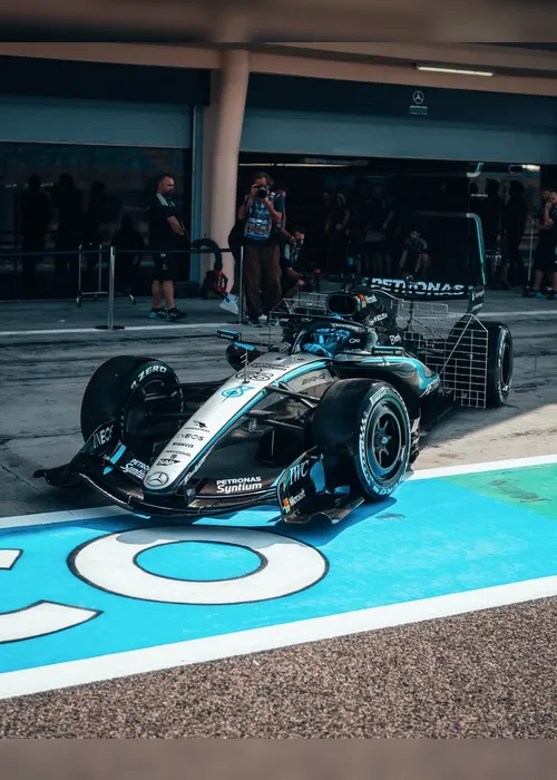 
				Russell se inspira em 'estilo próprio' de Senna após mudanças na F1
			
			