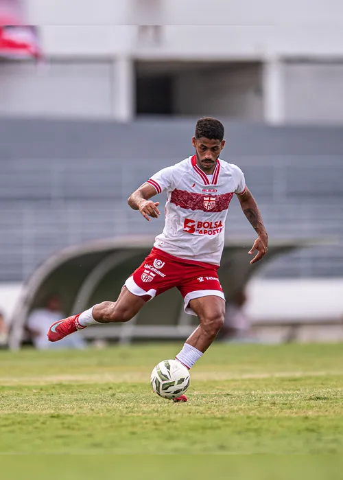 
				Vivendo boa fase, Hereda rasga elogios à torcida do CRB: "Sou muito grato pelo carinho"
			
			