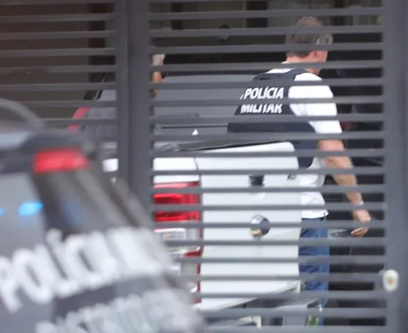 Divergências sobre armas motivaram buscas na casa de Bolsonaro