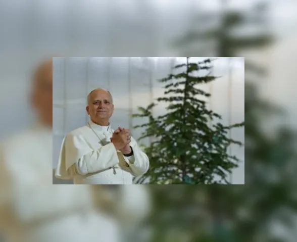 Papa alerta padres contra uso de IA em sermões e julga busca por likes