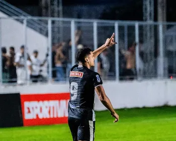 Atacante do ASA é vice-artilheiro do Brasil e tem mais gols que Pedro, do Flamengo