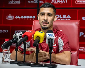 Danielzinho blinda Barroca em coletiva: "A responsabilidade principal é nossa"