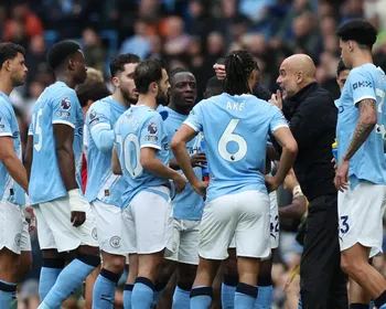Manchester City vence Brentford e segue vivo na briga pelo título da Premier League