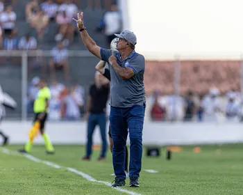 Moacir Júnior critica arbitragem e vê jogos em casa como chave para o CSA