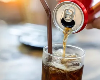 Qual opção é pior para a saúde: adoçante ou refrigerante zero? Veja