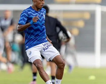 Rian Santana celebra marca pessoal no CSA e projeta reação do clube na Série D