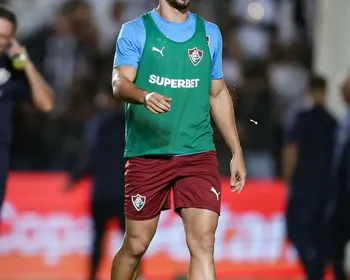 Zubeldía é criticado na web após lesão de titular do Fluminense: 'Queria entender'