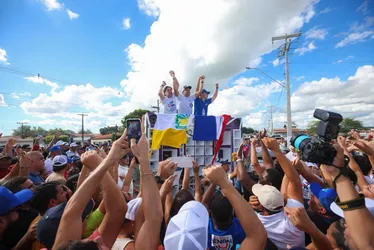 
				Caravana passa por 12 cidades e marca agenda de Renan Filho no fim de semana
			
			