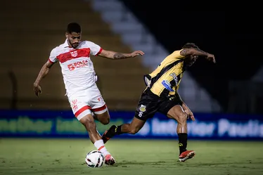 
				CRB arranca empate contra o Novorizontino no fim, mas segue sem vencer na Série B: 1 a 1
			
			